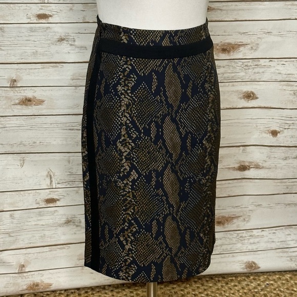 Diane Von Furstenberg Dresses & Skirts - Diane Von Furstenburg mob wife corpcore Marta’ snakeskin pencil skirt